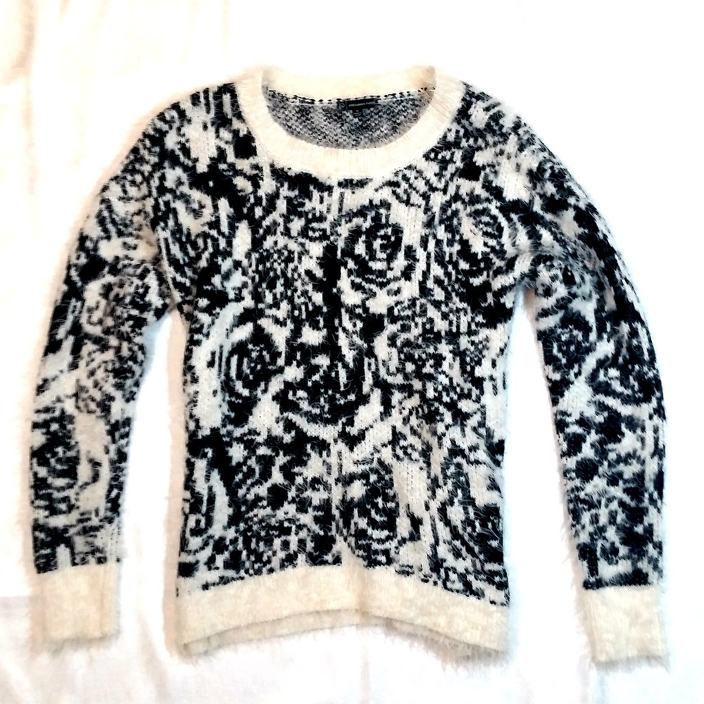 ADRIANNA PAPELL Floral Sweater NWOT