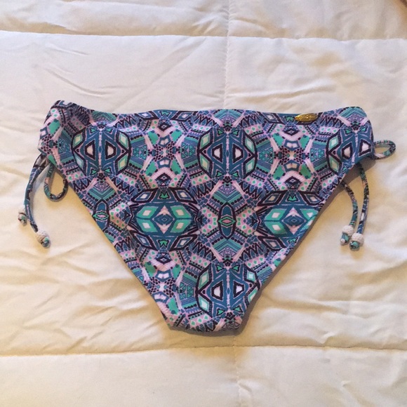 Jessica Simpson Swim Bottoms - Picture 2 of 3