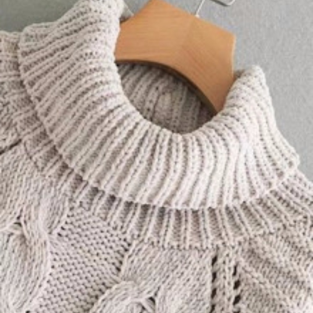 🆕Cable Knit Turtleneck Sweater - Picture 4 of 4