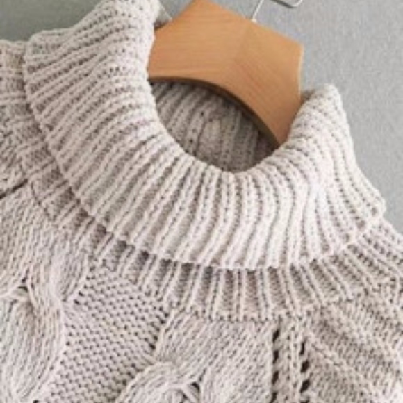 🆕Cable Knit Turtleneck Sweater - Picture 4 of 4