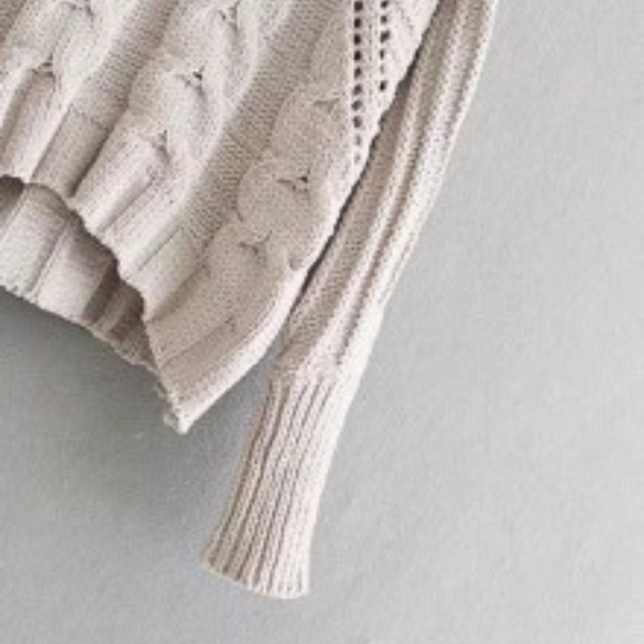 🆕Cable Knit Turtleneck Sweater - Picture 3 of 4