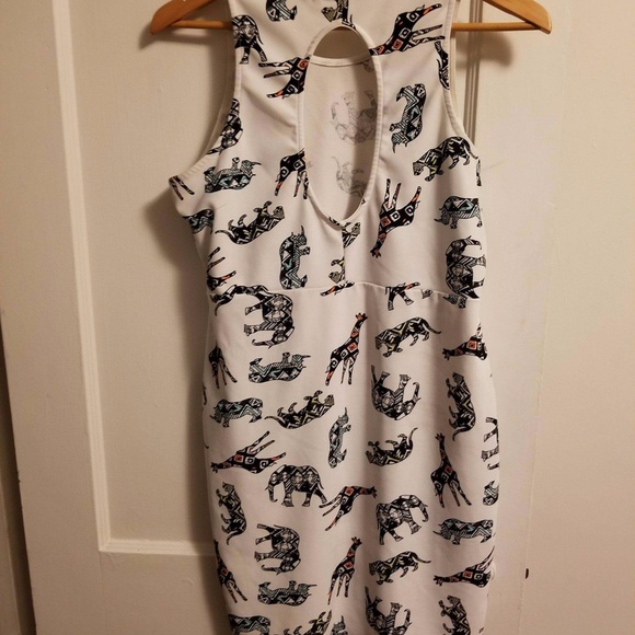 Animal Print (form fitting) Dress - Picture 4 of 4