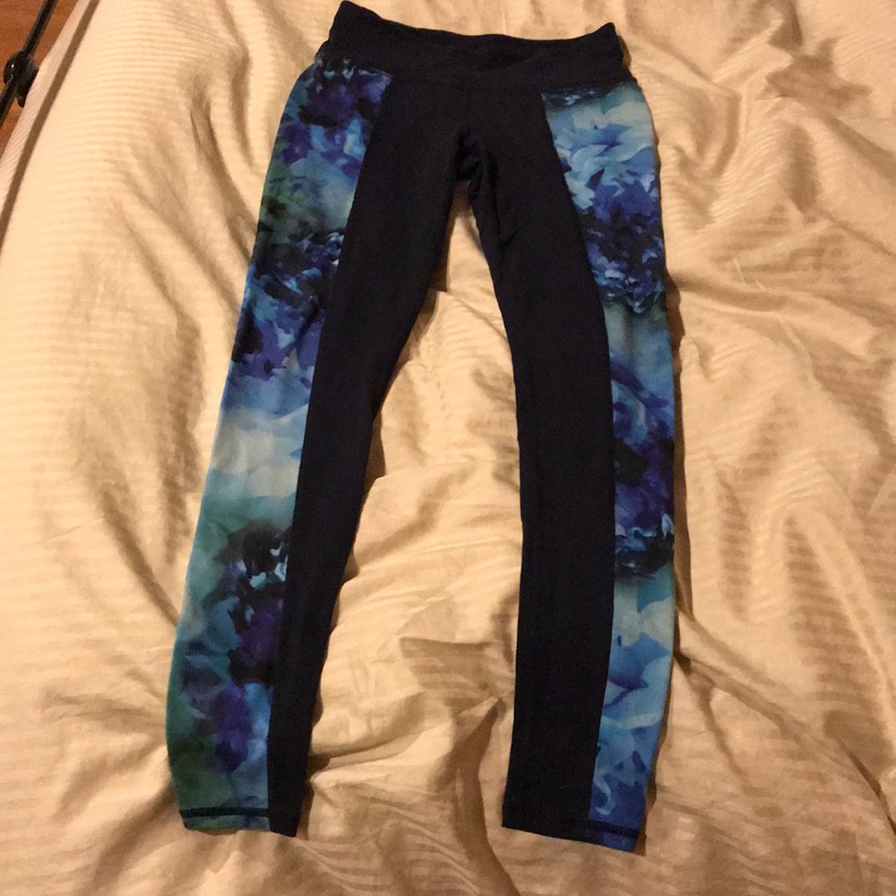 Athleta Yoga Chatarunga Capri Leggings Size XS