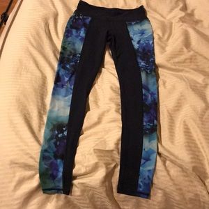 Athleta Yoga Chatarunga Capri Leggings Size XS