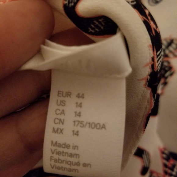 Animal Print-loose dress - Picture 2 of 3