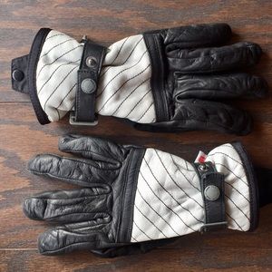 Burton The White Collection Snowboarding Gloves