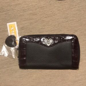 Brighton-inspired zip wallet