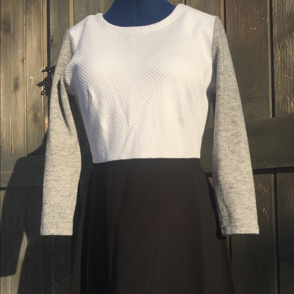 LOFT Dresses & Skirts - LOFT a-line midi long sleeve dress size M/L