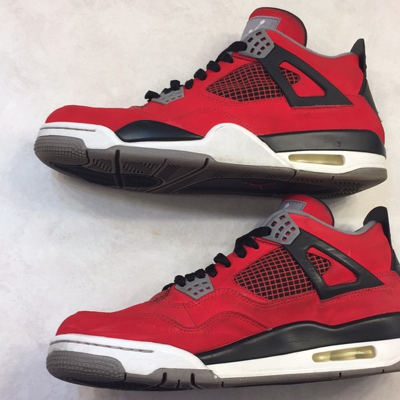 Air Jordan Retro 4 "Toro" - Picture 2 of 5