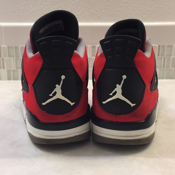 Air Jordan Retro 4 "Toro" - Picture 3 of 5