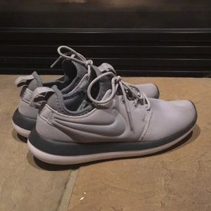 All Grey Nike Roshe Runs