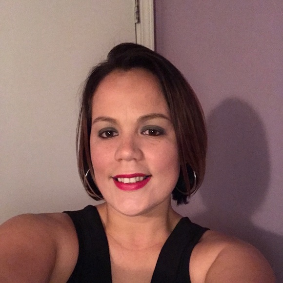 Meet your Posher, Jessica - Picture 1 of 1