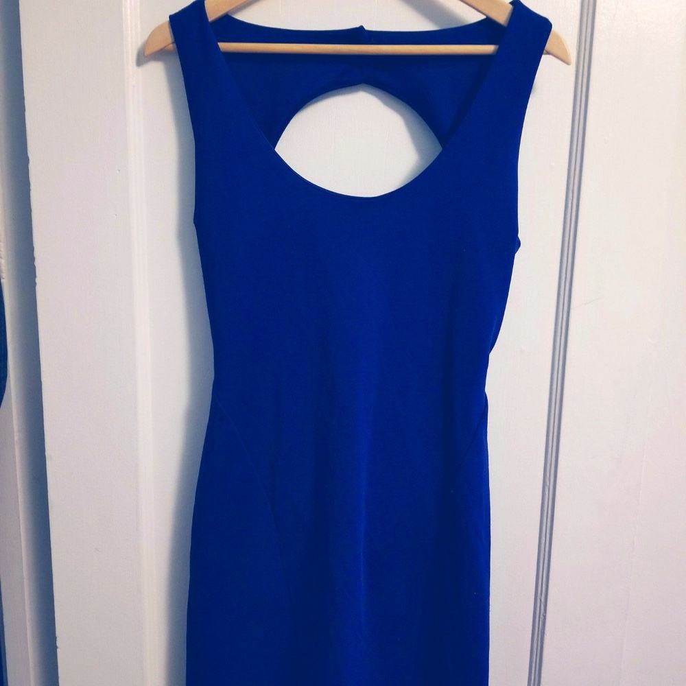 blue dress