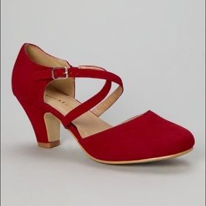 Chase & Chloe Red Mina Pump Sandal size 9
