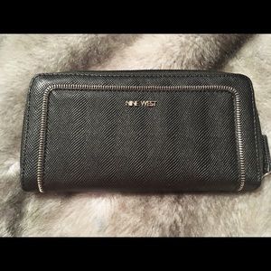 ‼️3 FOR 20‼️ Nine West Wallet