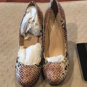 Women’s Guess heels
