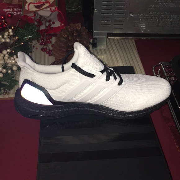 Adidas Ultra Boost 3.0 Xeno Limited Edition - Picture 3 of 6