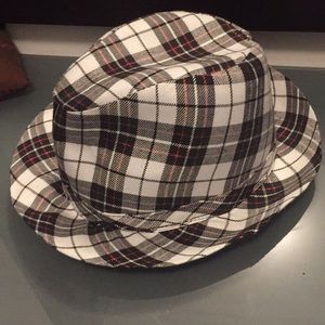 Woman's top hat