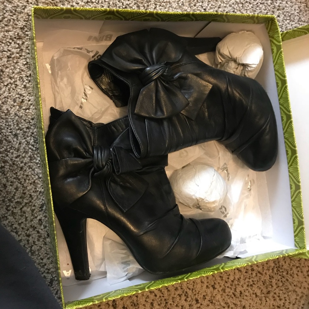 Gianni Bini Booties