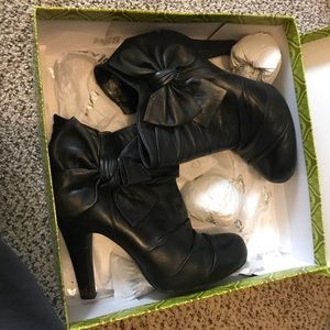 Gianni Bini Booties