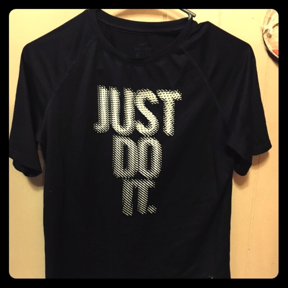 Boys Nike Shirt worn twice