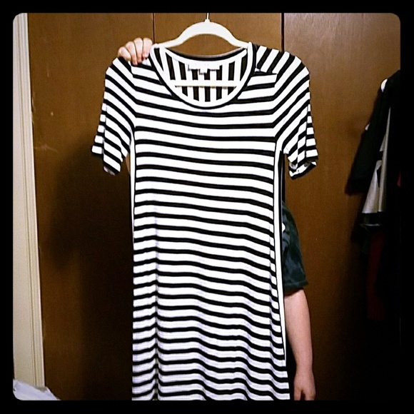 Dress - Picture 1 of 1