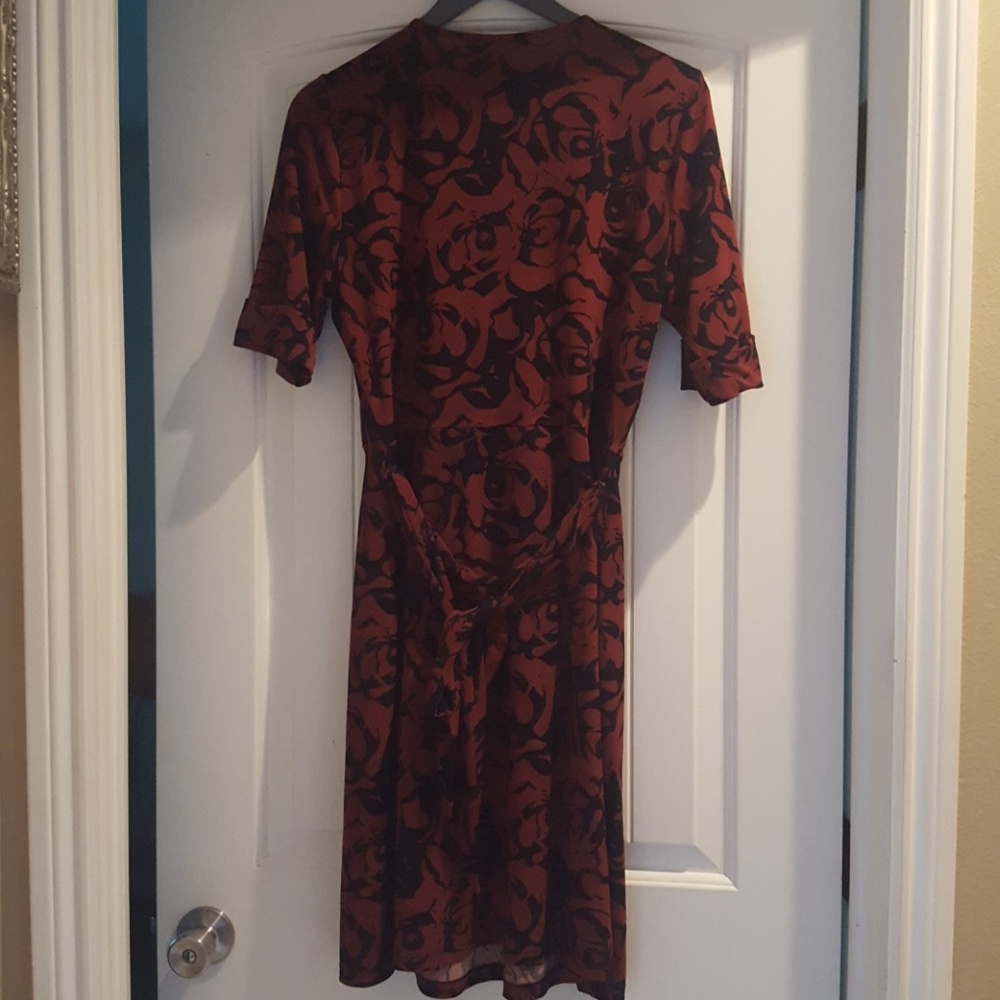 Dress - Picture 4 of 4