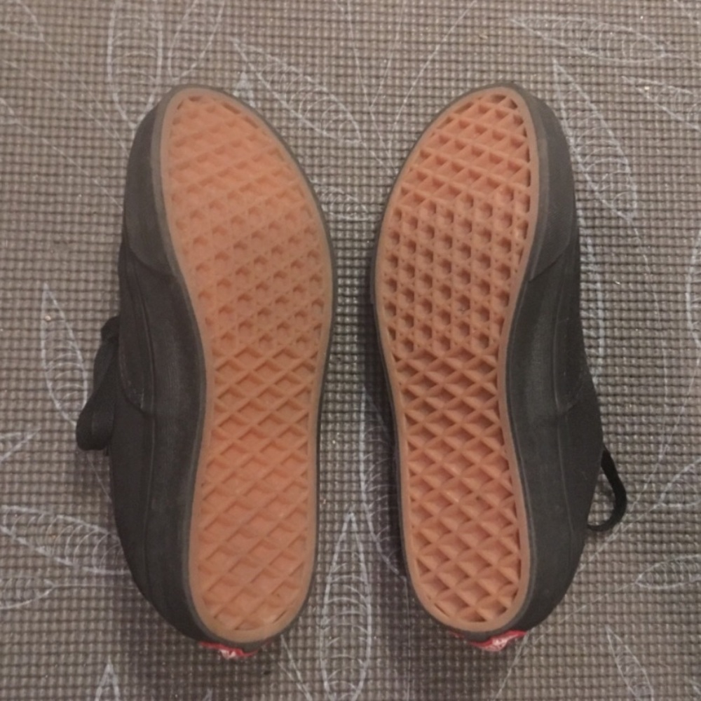 Vans black skate shoes