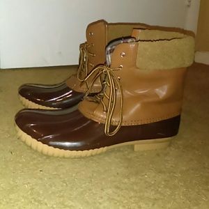 Cute duck boots!