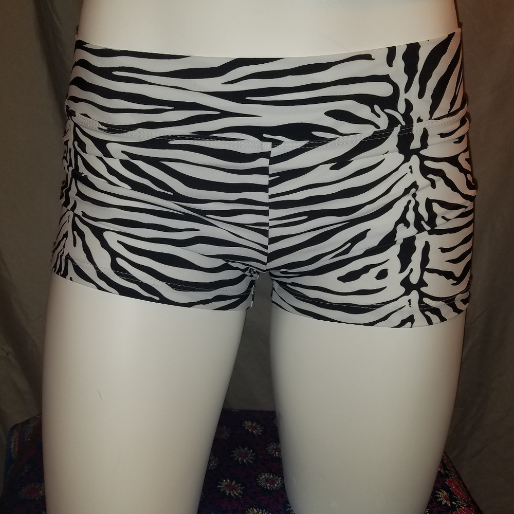 Trendy Trends B&W Zebra Hotpants NWOT