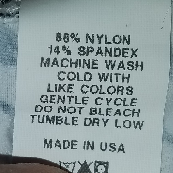 Trendy Trends B&W Zebra Hotpants NWOT - Picture 4 of 5