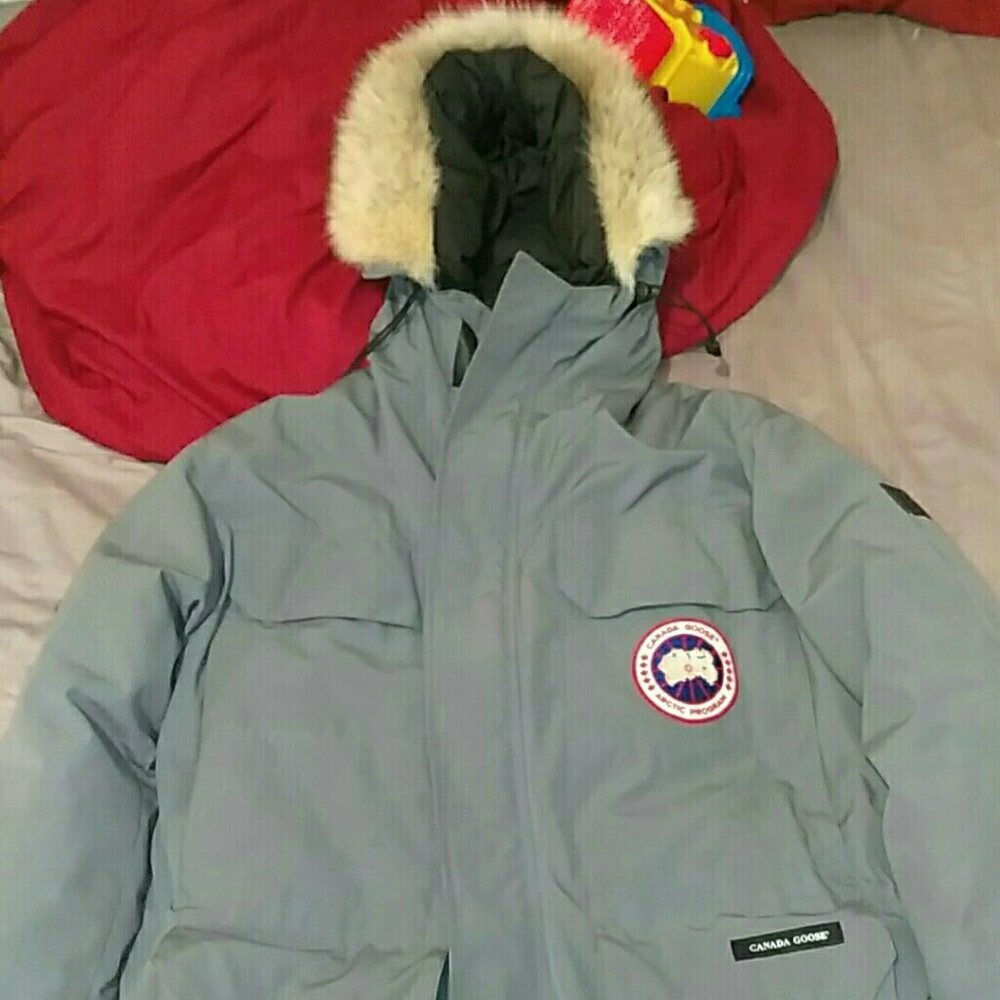 Mens canada goose