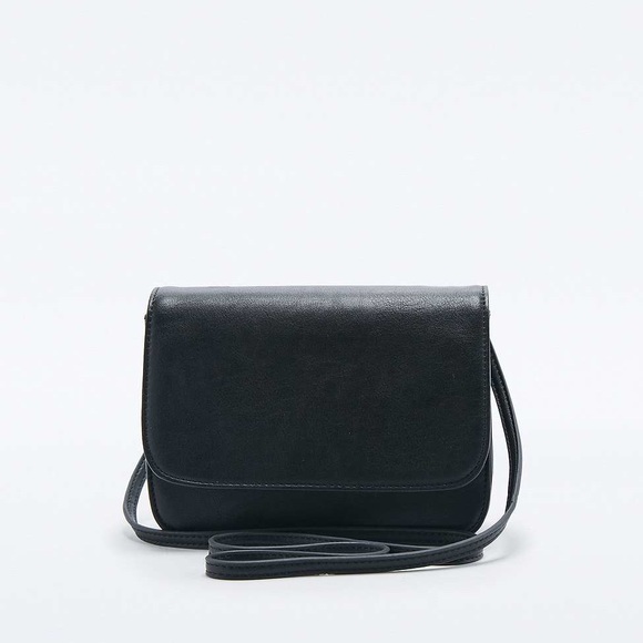 urban outfitters crossbody bag