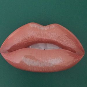 Brand new Huda beauty tin lip case only