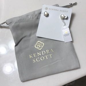 Kendra Scott mother of pearl stud earrings