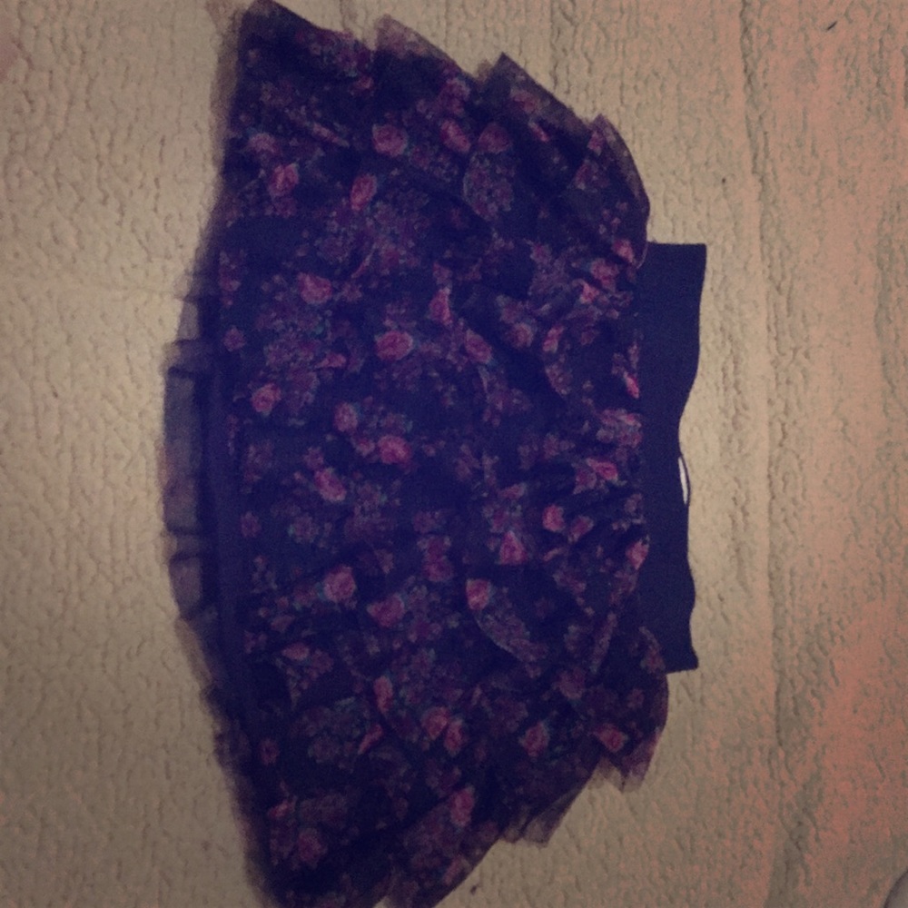 It is a skirt and it has a top to