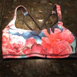 LULULEMON BRA
