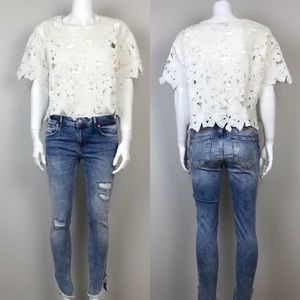 White Applique Short Sleeves Crop Top