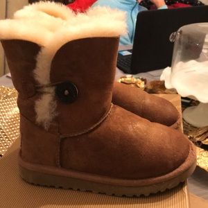 Toddler Bailey button Ugg Boots