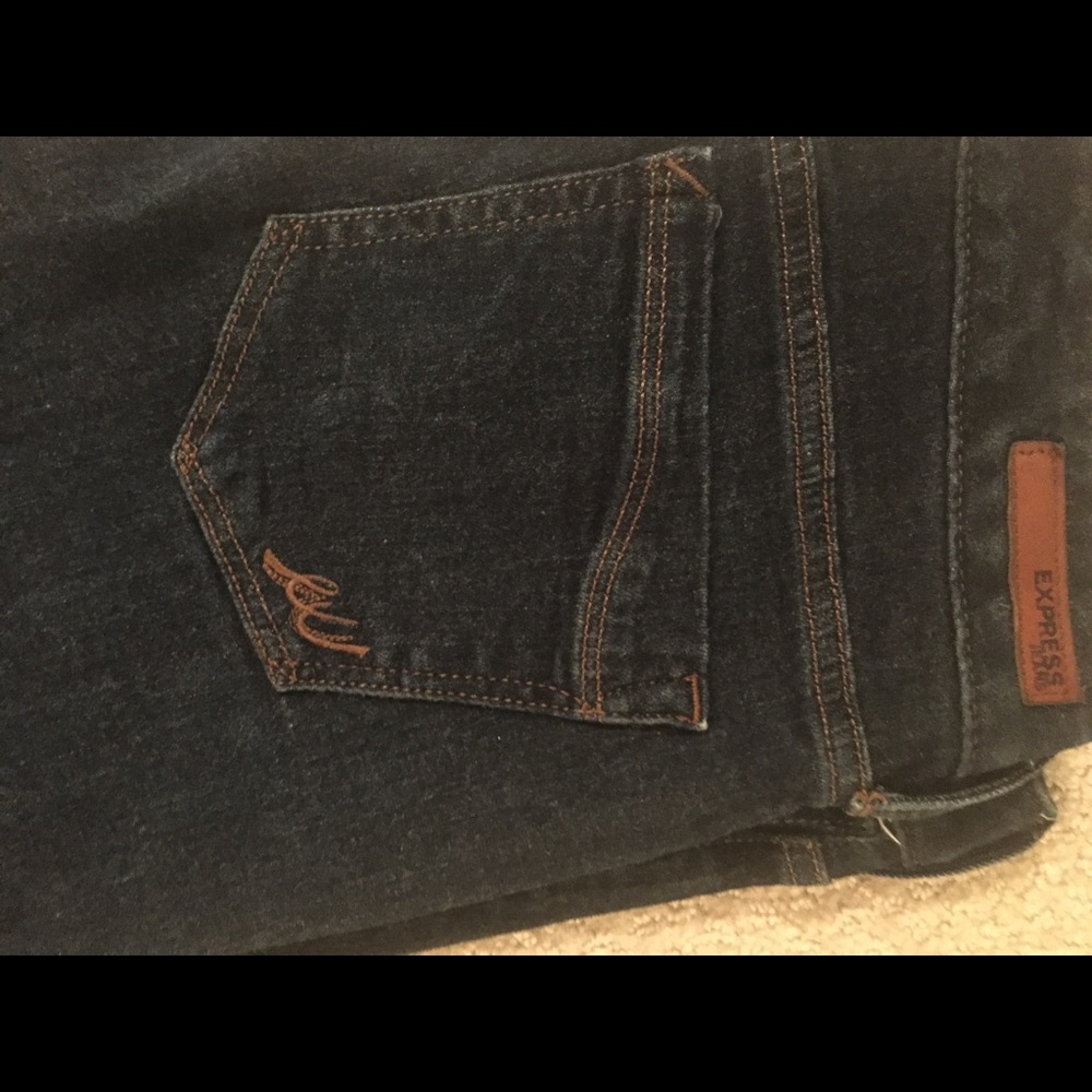 Express Jeans - Picture 2 of 3