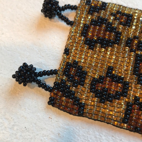Artisanal Cheetah Beaded Bracelet - Picture 8 of 8