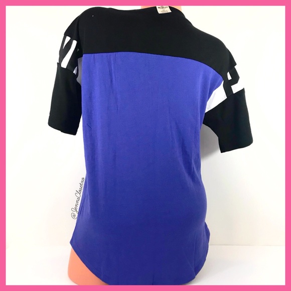 •Victoria’s Secret PINK• Boyfriend V-Neck tee - Picture 3 of 4