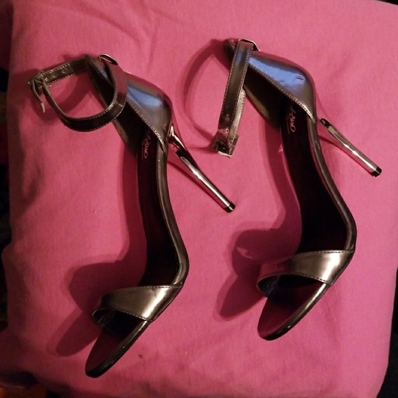 Mission high heel - Picture 2 of 2