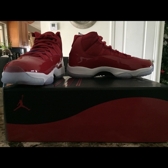 Air Jordan 11 Win Like ‘96 (Gym Red) main image 4