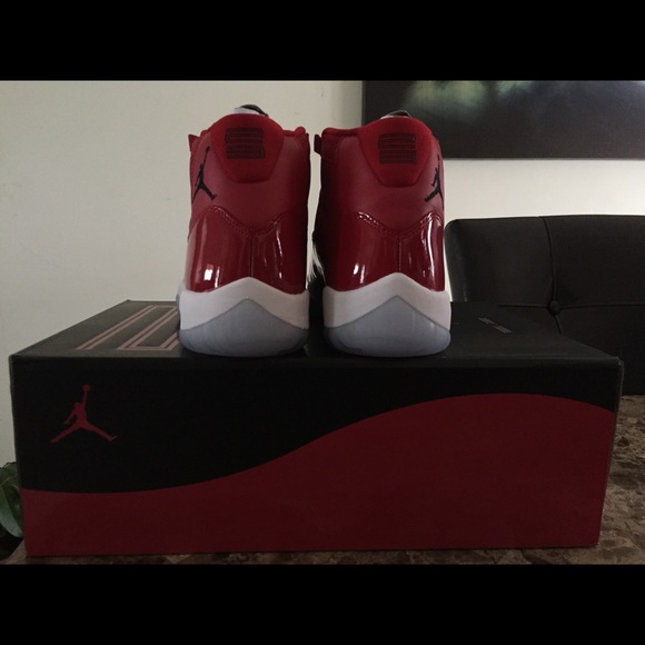Air Jordan 11 Win Like ‘96 (Gym Red) main image 5