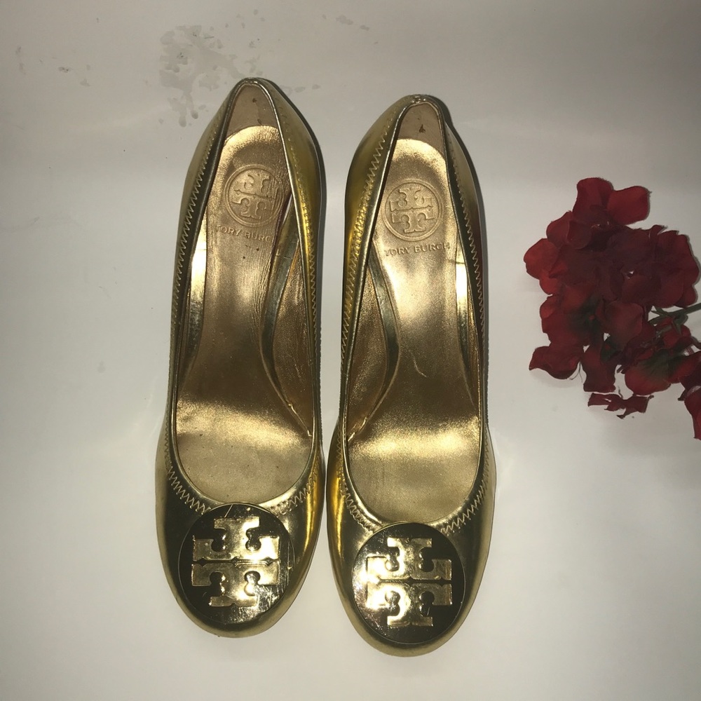Tory Burch
Stacked Gold Wedges