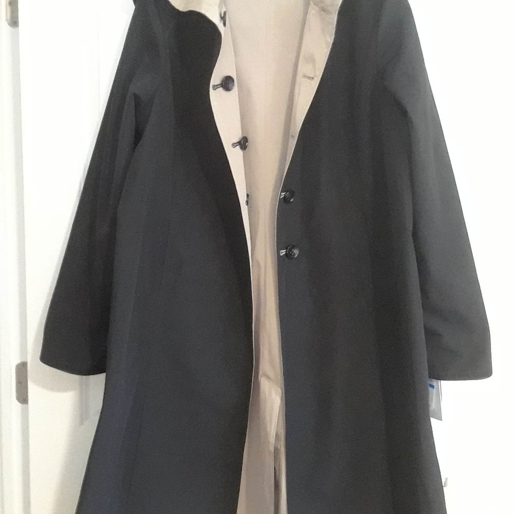 Jane post reversible hooded raincoat