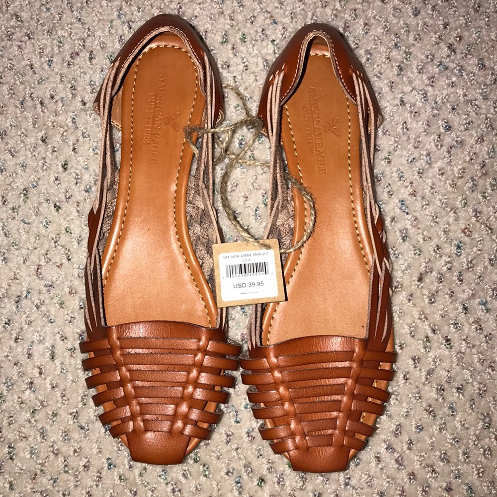 Fits like a 6 - American Eagle woven Chico Sandal