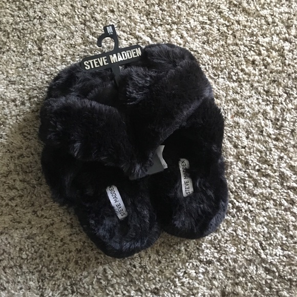 Steve Madden Shoes - NWT Steve Madden Cross X Black Slippers