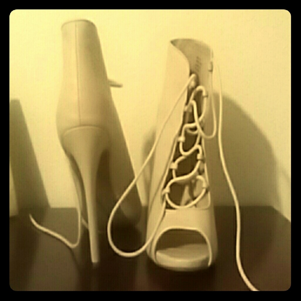 Beige heels